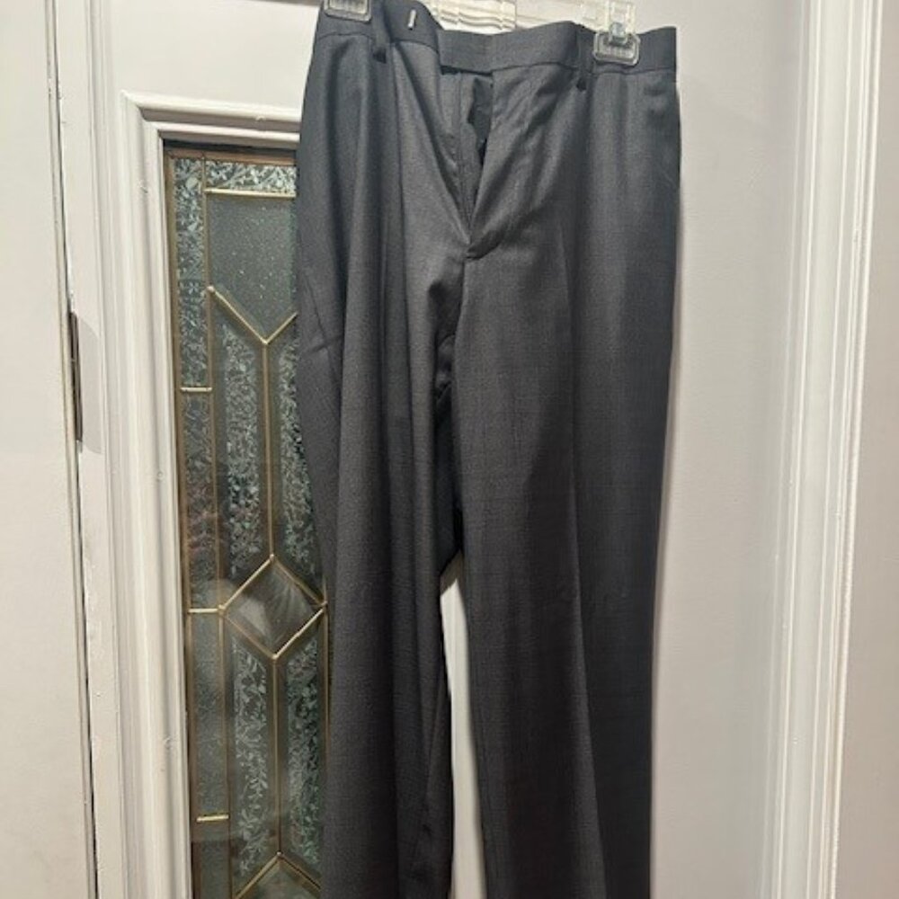 new with tags Men's Axist dress pants